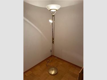 Abbildung: Schöne Stehlampe