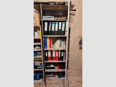 Abbildung: Regal bzw Gaderobenschrank (x2)