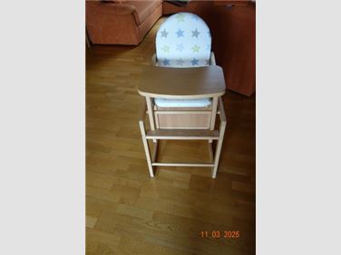 Abbildung: Hochstuhl NICO mit Tisch oder als Babystuhl