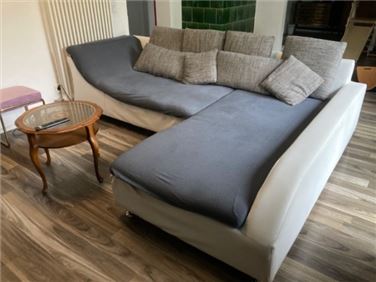 Abbildung: Wohnlandschaft/ Couch