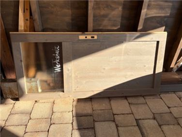 Abbildung: Holztür